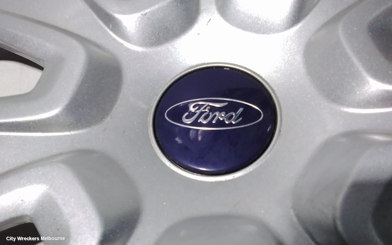 Ford mondeo online hub caps