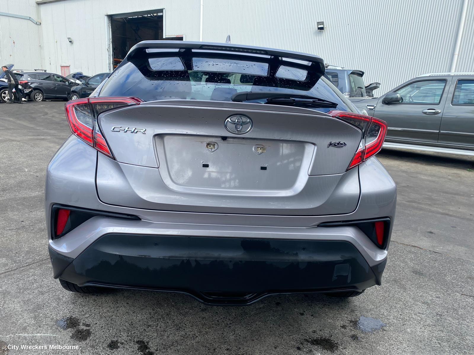 TOYOTA C-HR 2018 Door Trim