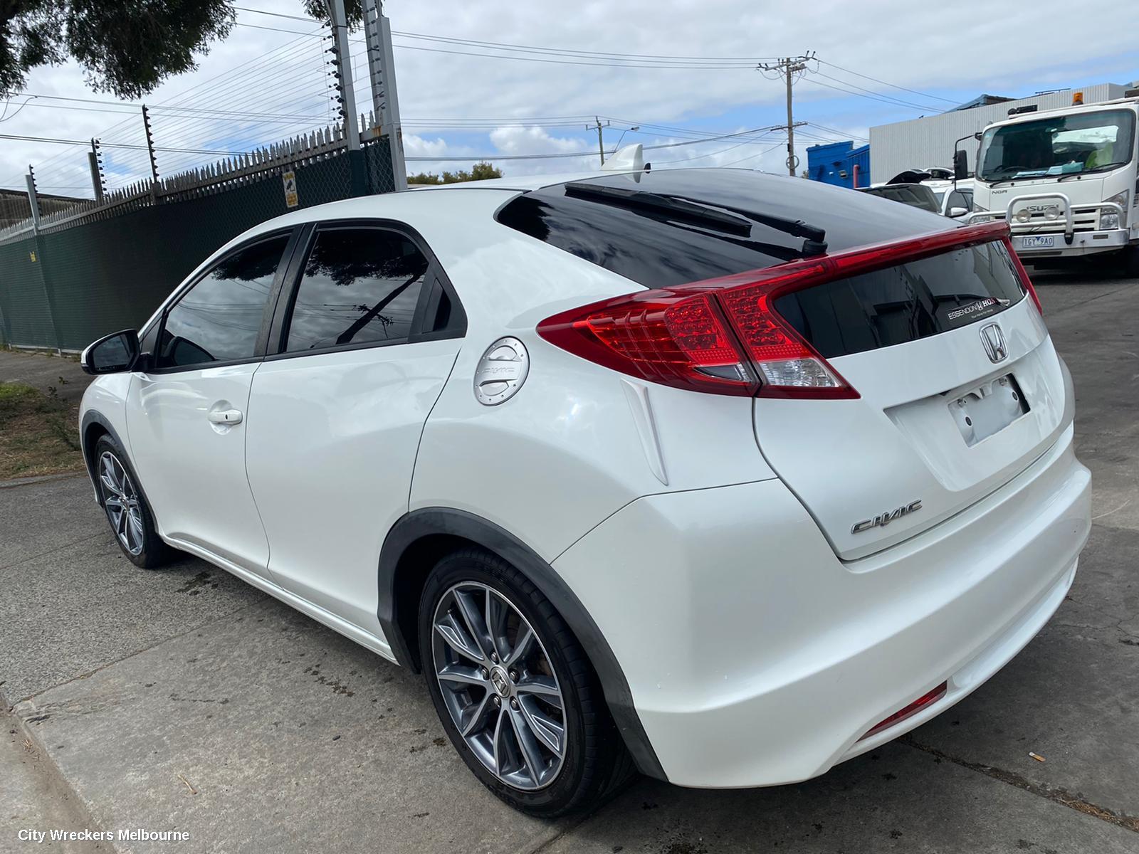 Honda civic wheel arch deals trim replacement