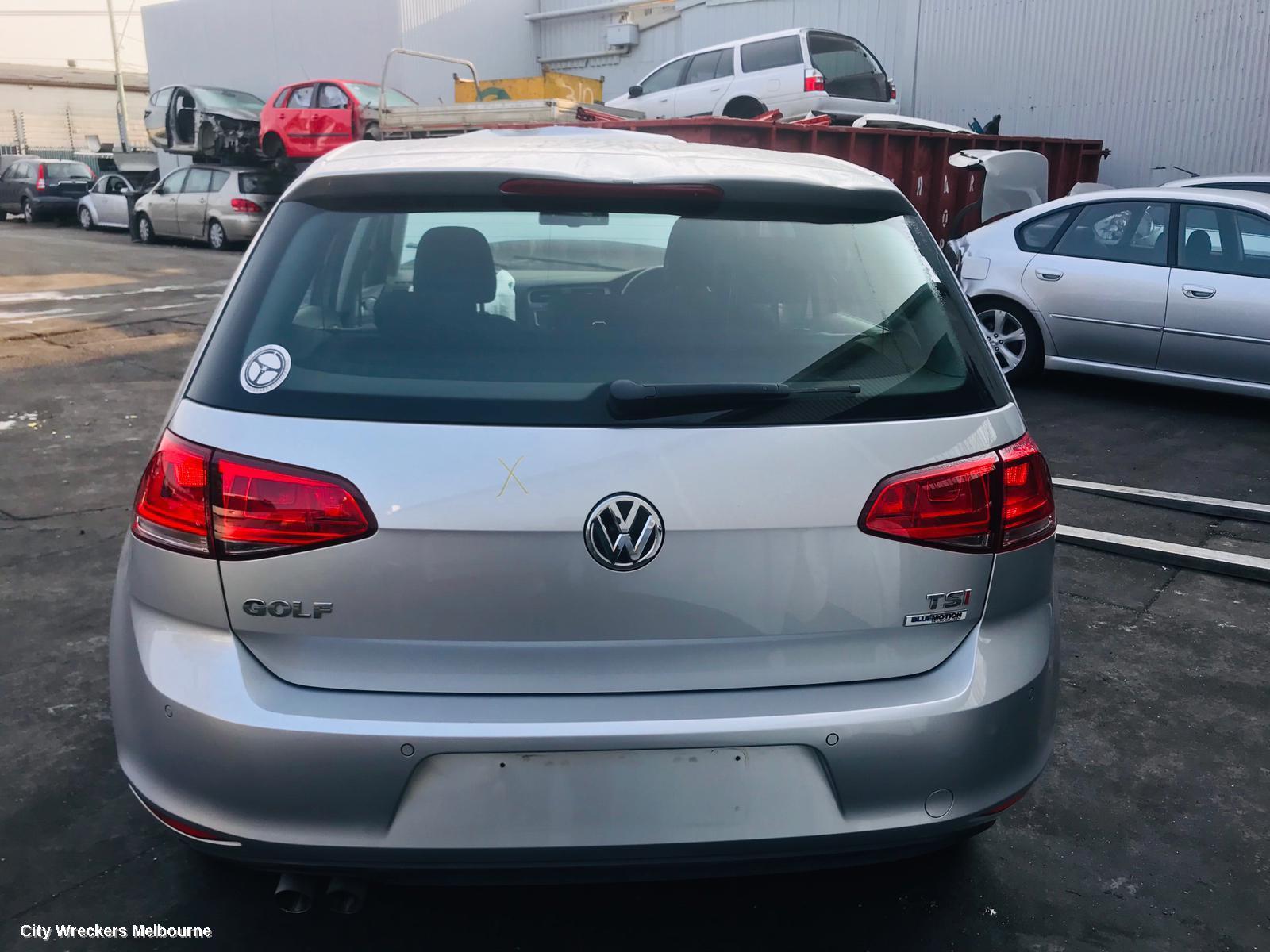 VOLKSWAGEN GOLF 2015 Left Taillight