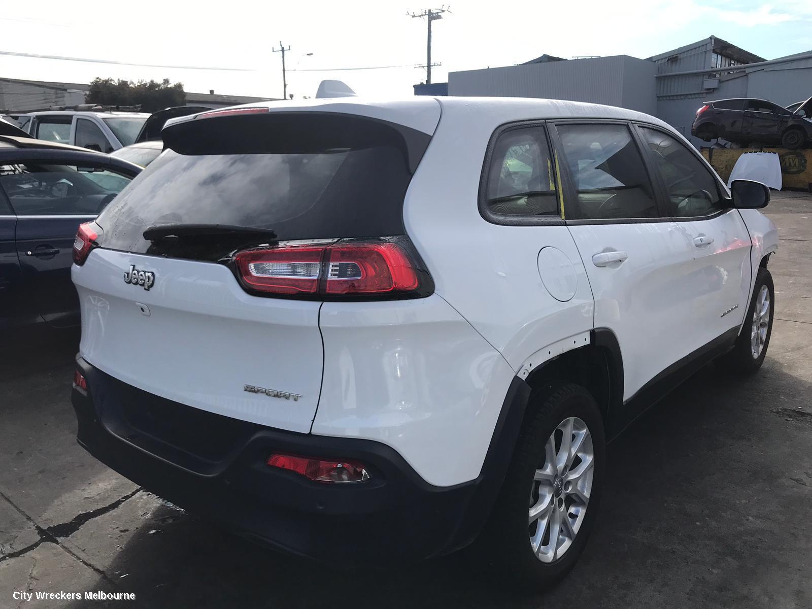 JEEP CHEROKEE 2014 Left Taillight