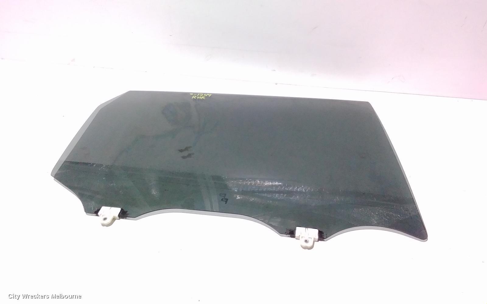 NISSAN XTRAIL 2018 Right Front Door Window