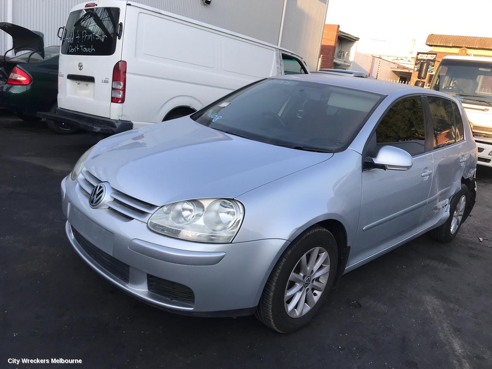 VOLKSWAGEN GOLF 2008 Left Front Door