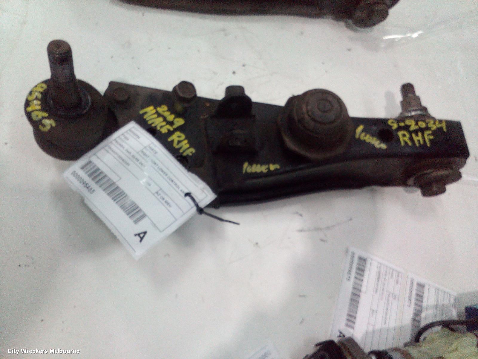 TOYOTA HIACE 2009 Right Front Lower Control Arm