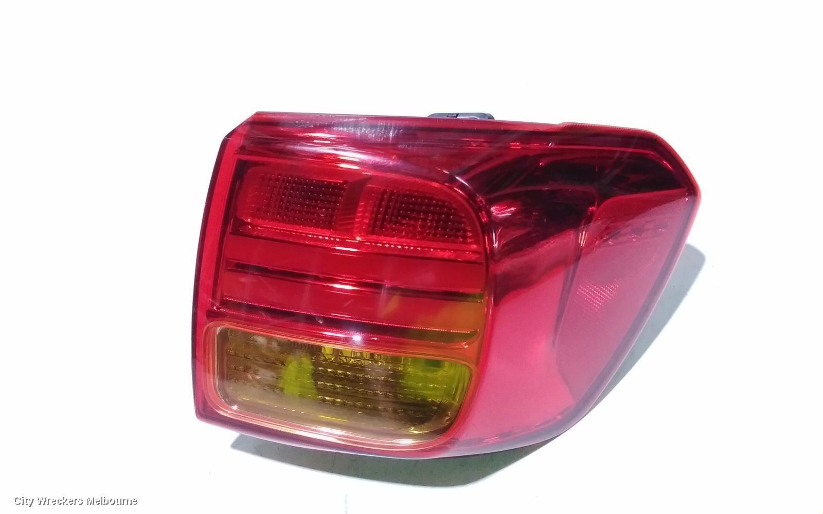 KIA CARNIVAL/GRAND CARNIVAL 2015 Right Taillight