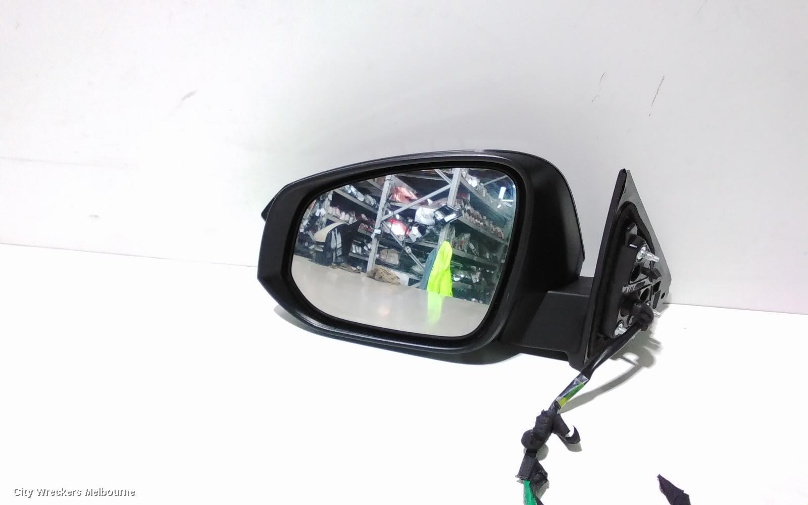 TOYOTA KLUGER 2015 Left Door Mirror