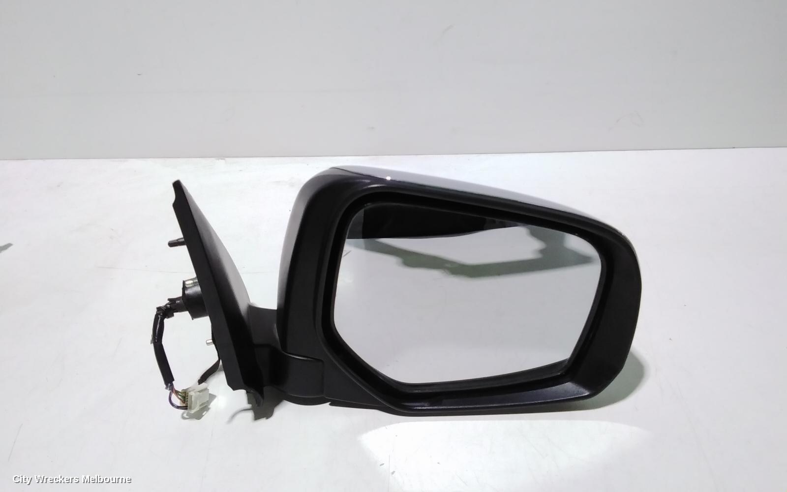 MITSUBISHI TRITON 2017 Right Door Mirror