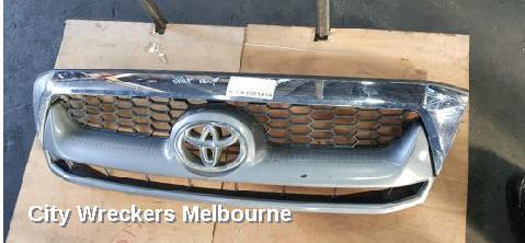 TOYOTA HILUX 2009 Grille