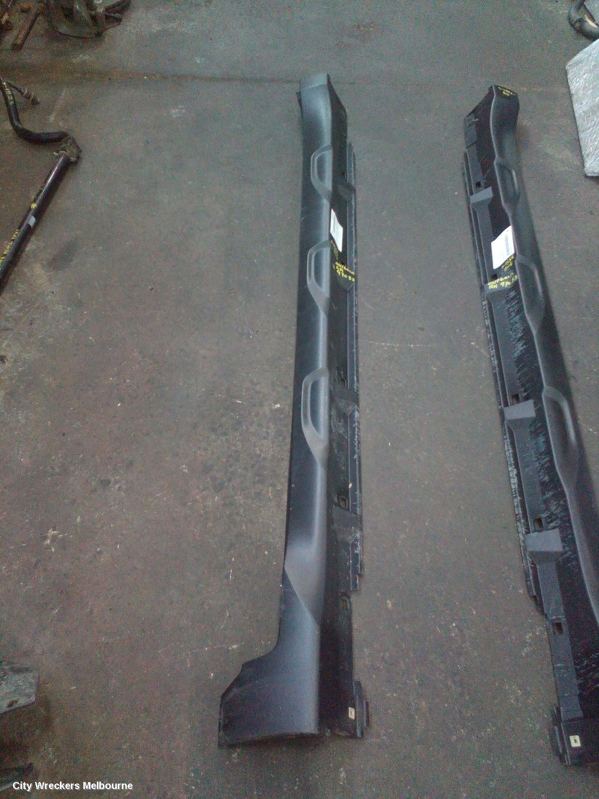 SUBARU OUTBACK 2015 Side Step/Skirt