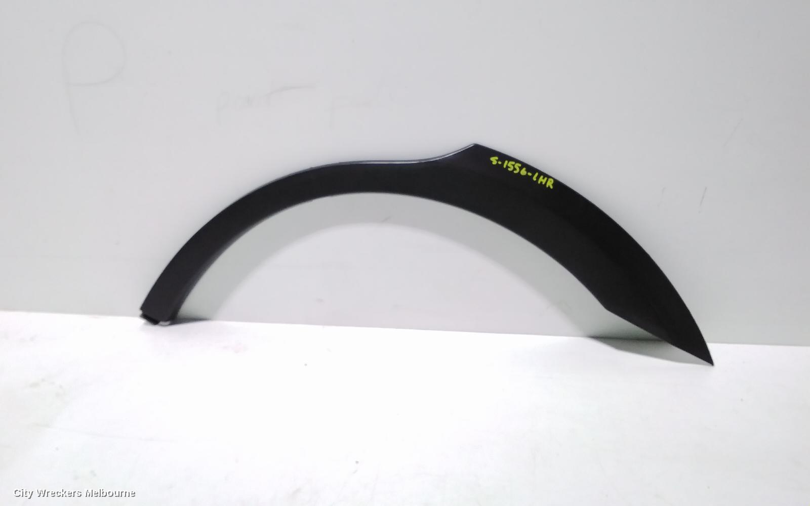 Subaru outback deals wheel arch molding