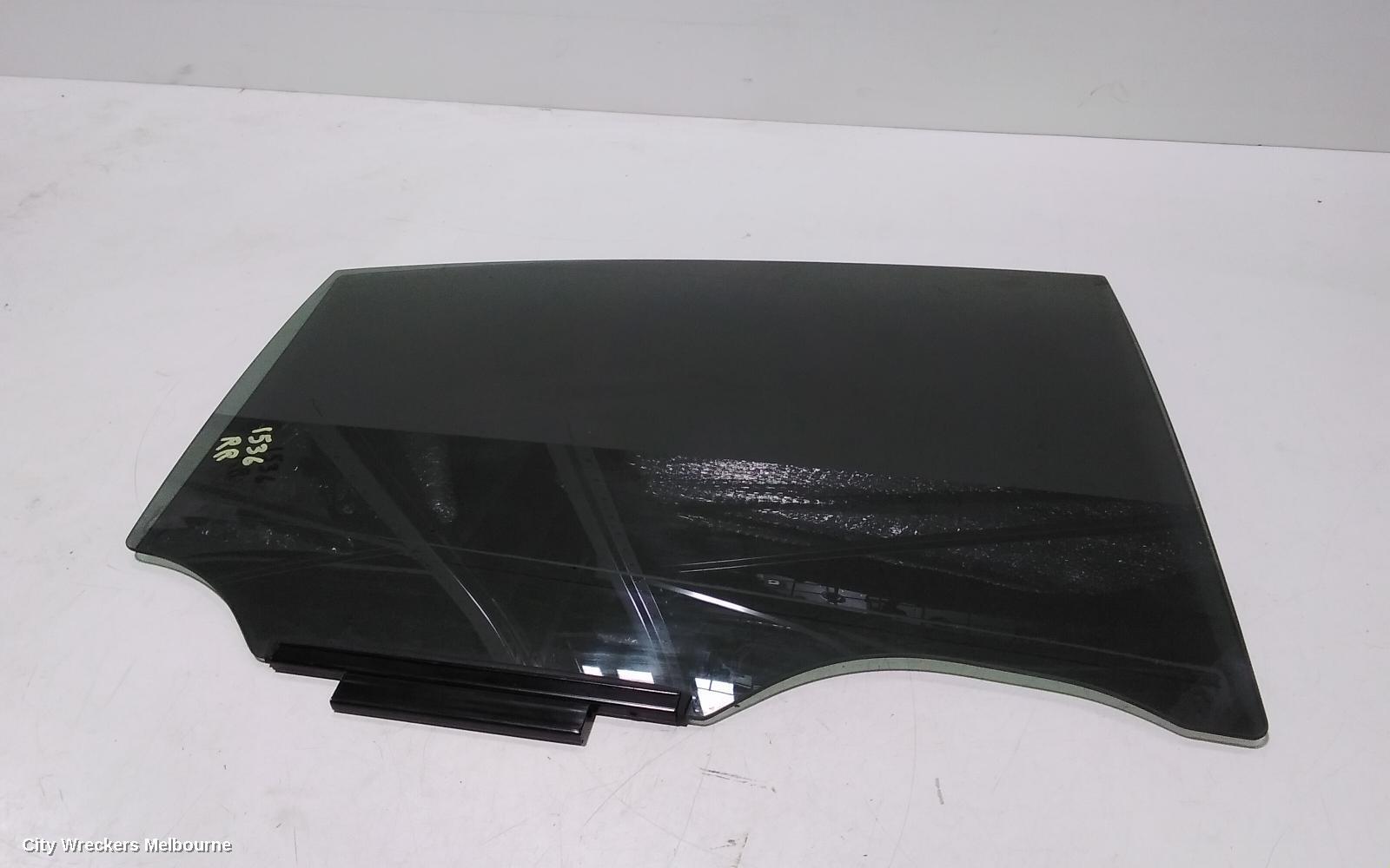 SUBARU LIBERTY 2015 Right Rear Door Window