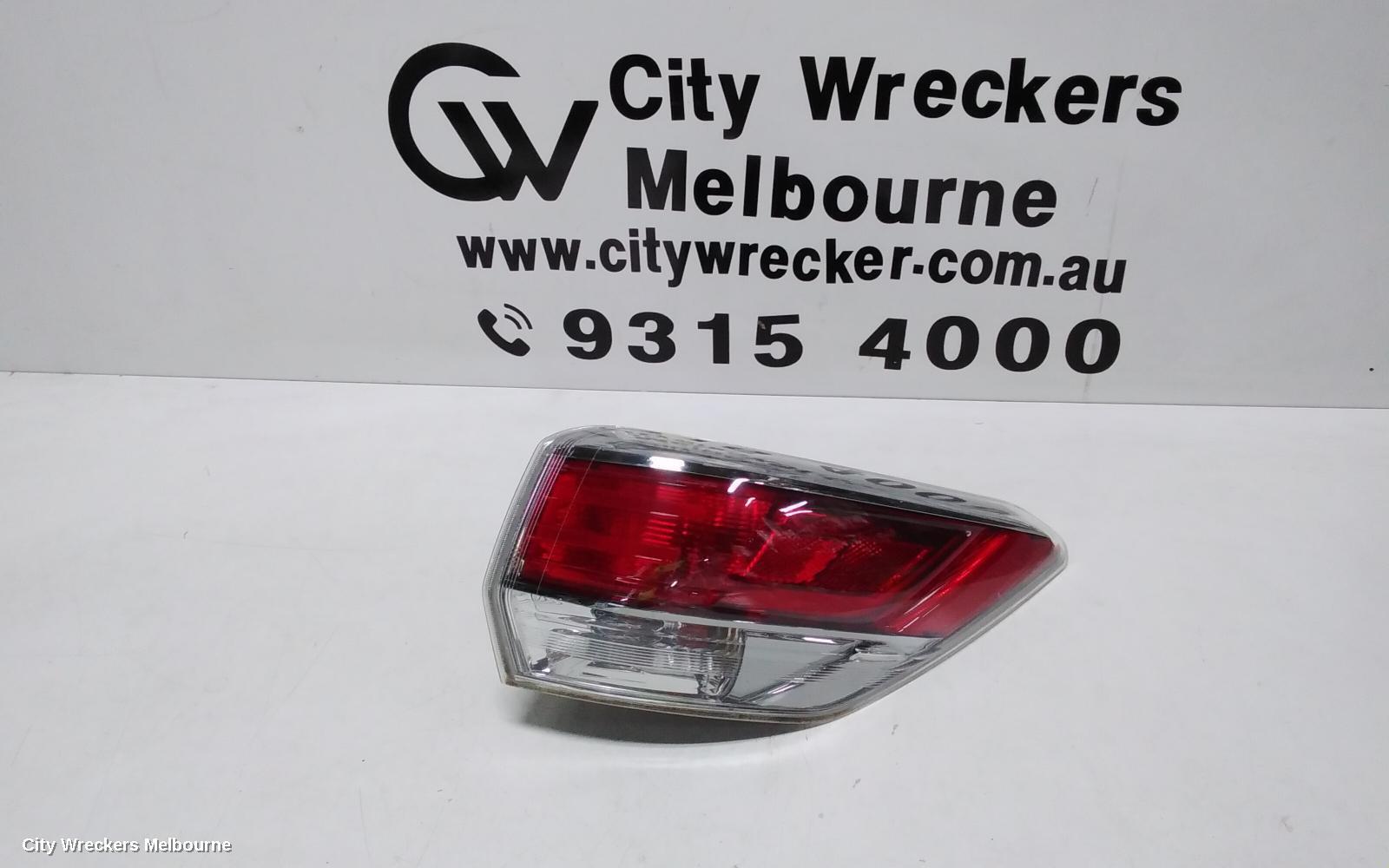 TOYOTA KLUGER 2014 Right Taillight