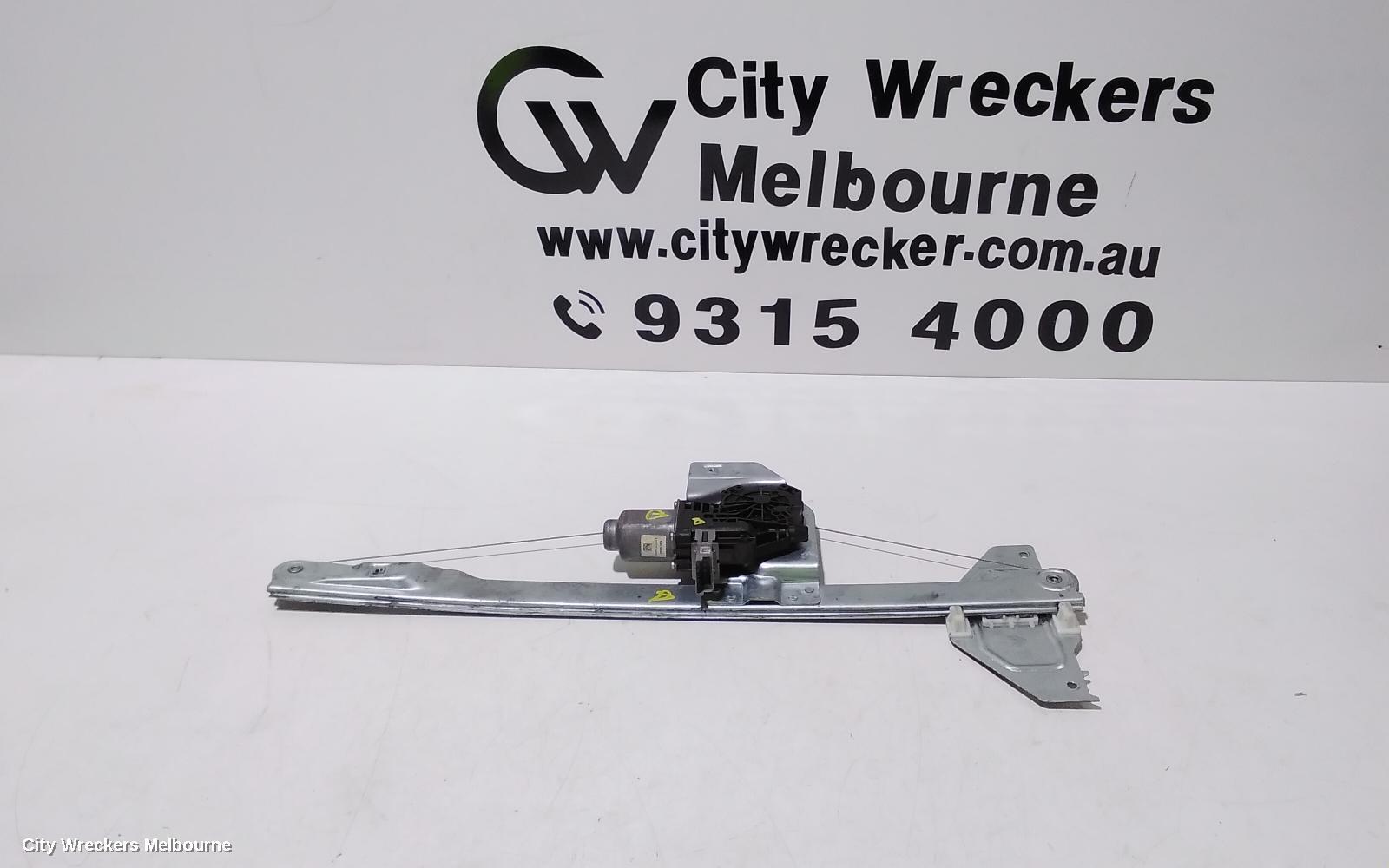 PEUGEOT PARTNER 2012 Right Front Window Reg/Motor