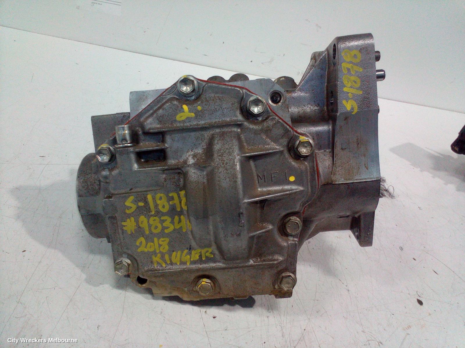 TOYOTA KLUGER 2018 Transfer Case