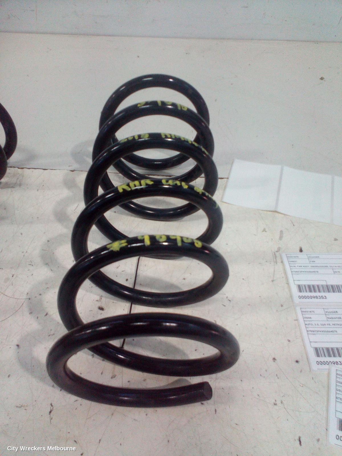 TOYOTA KLUGER 2018 Rear Coil Spring