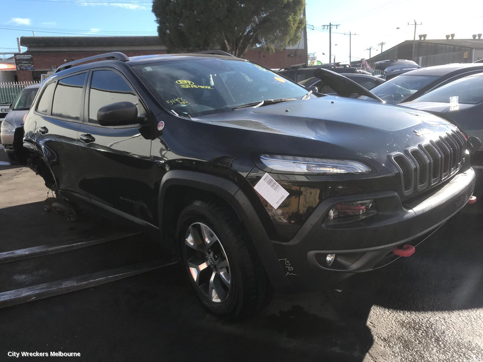 JEEP CHEROKEE 2015 Rear Garnish