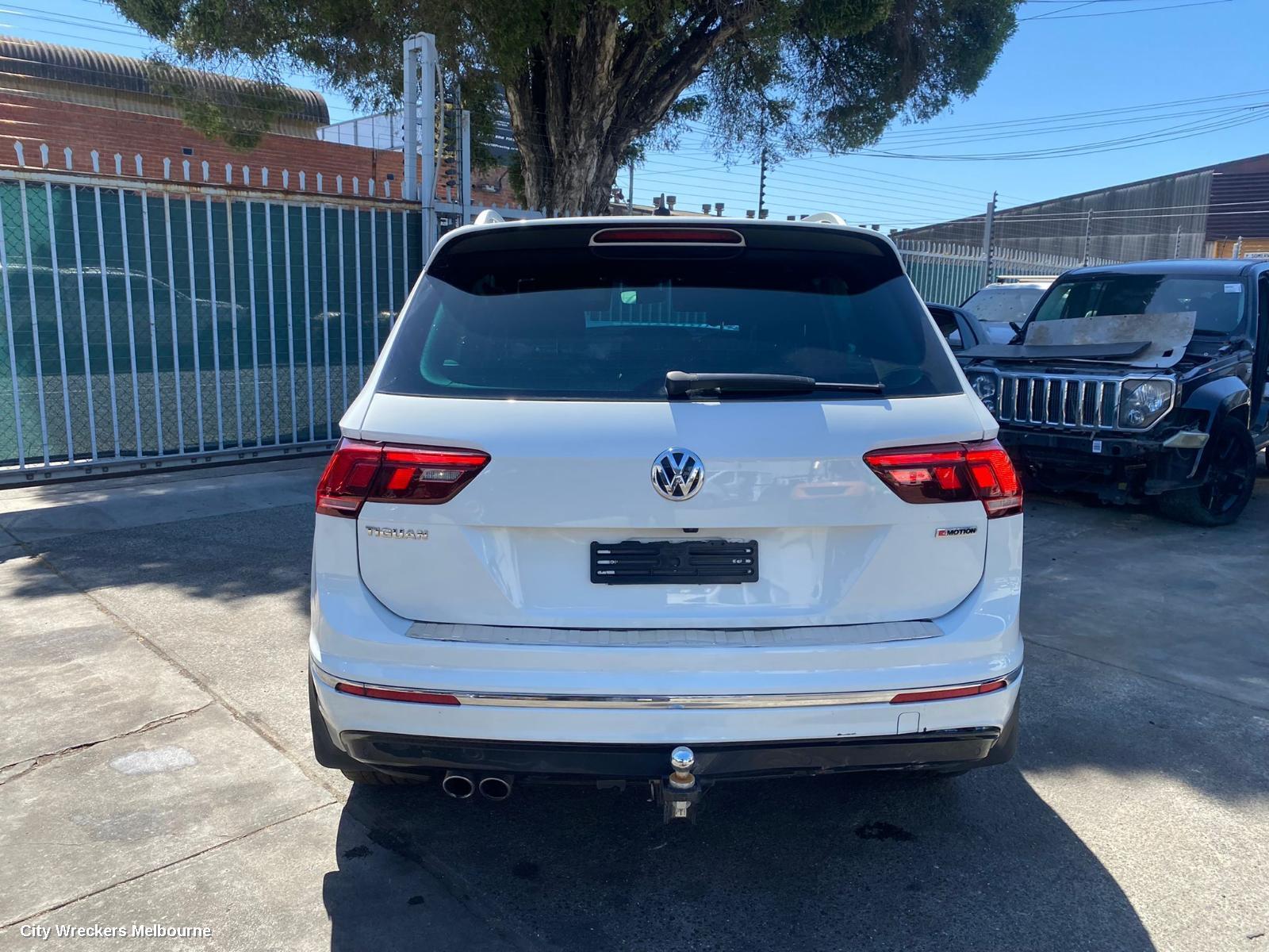 VOLKSWAGEN TIGUAN 2019 Bootlid/Tailgate