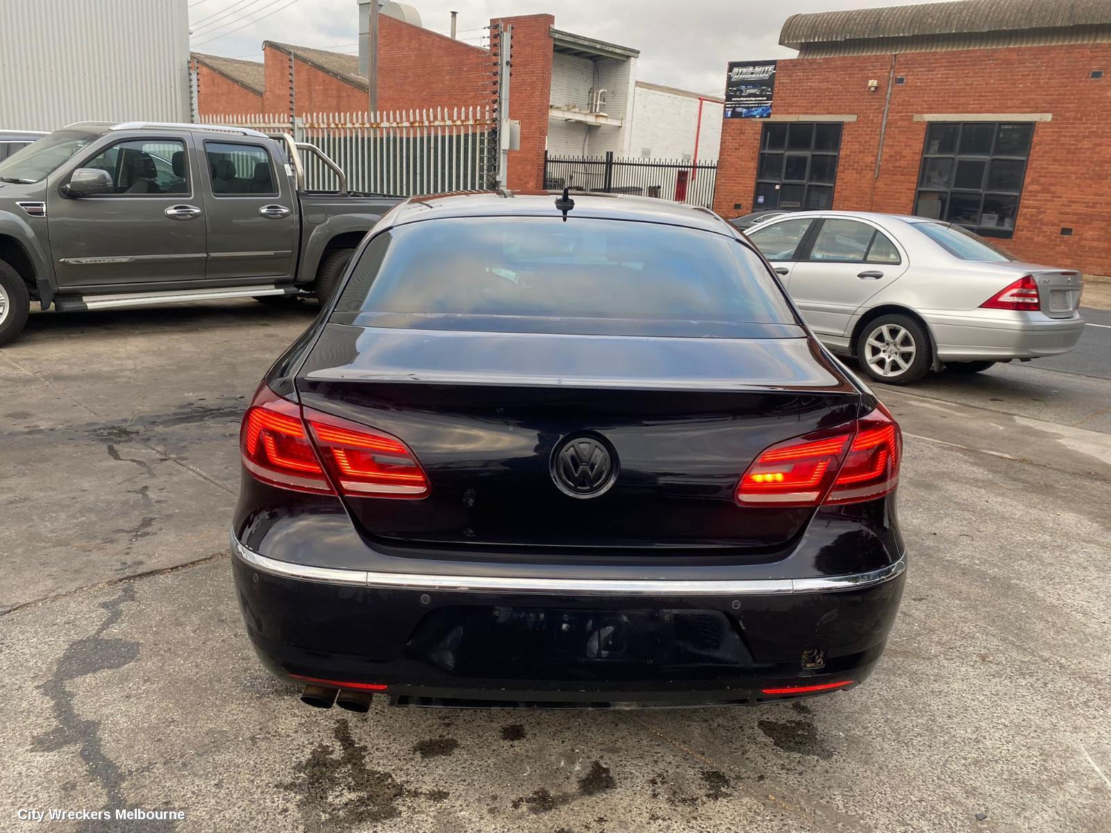 VOLKSWAGEN PASSAT 2013 Left Front Window Reg/Motor