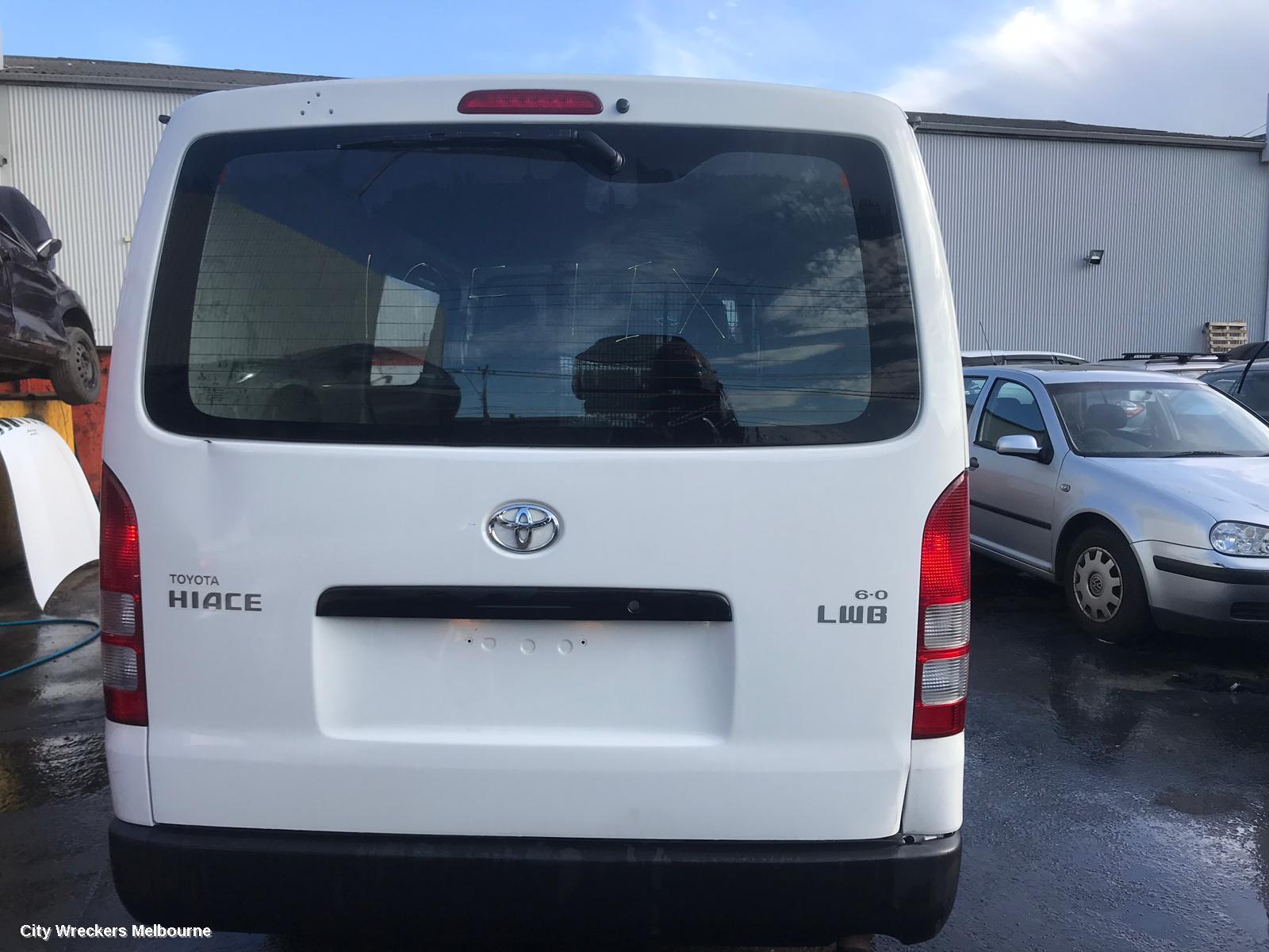 TOYOTA HIACE 2007 Grille