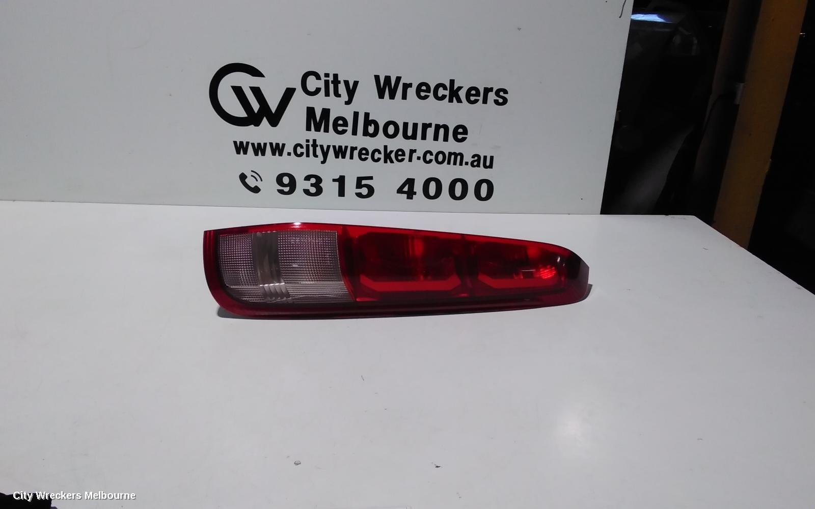 NISSAN XTRAIL 2005 Right Taillight