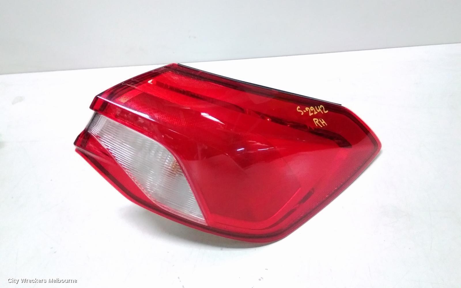 FORD FOCUS 2019 Right Taillight