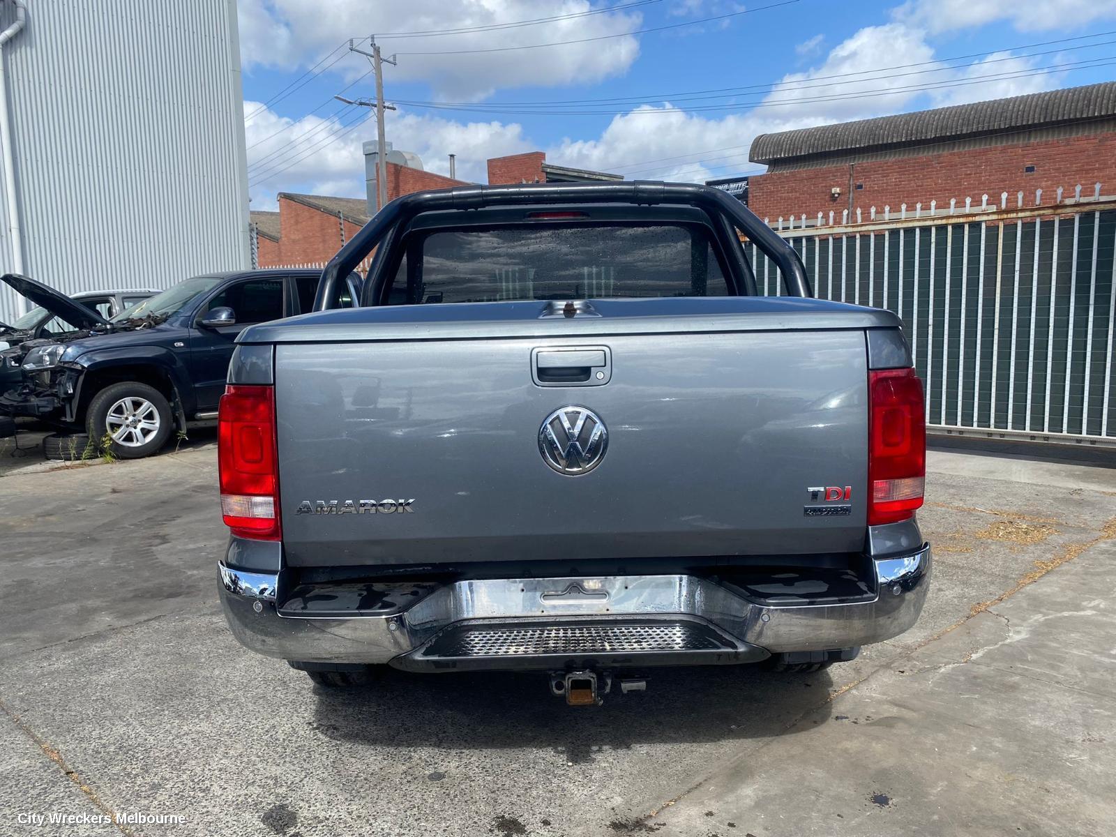 VOLKSWAGEN AMAROK 2013 Mud Flaps