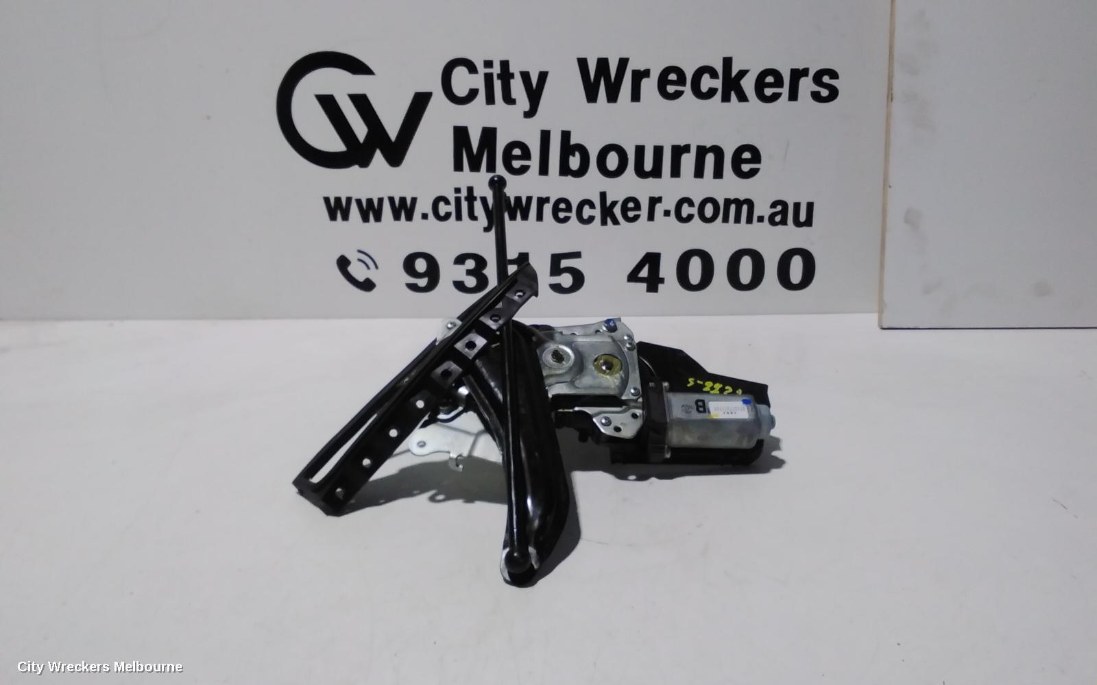 MITSUBISHI OUTLANDER 2014 Door/Boot/Gate Lock