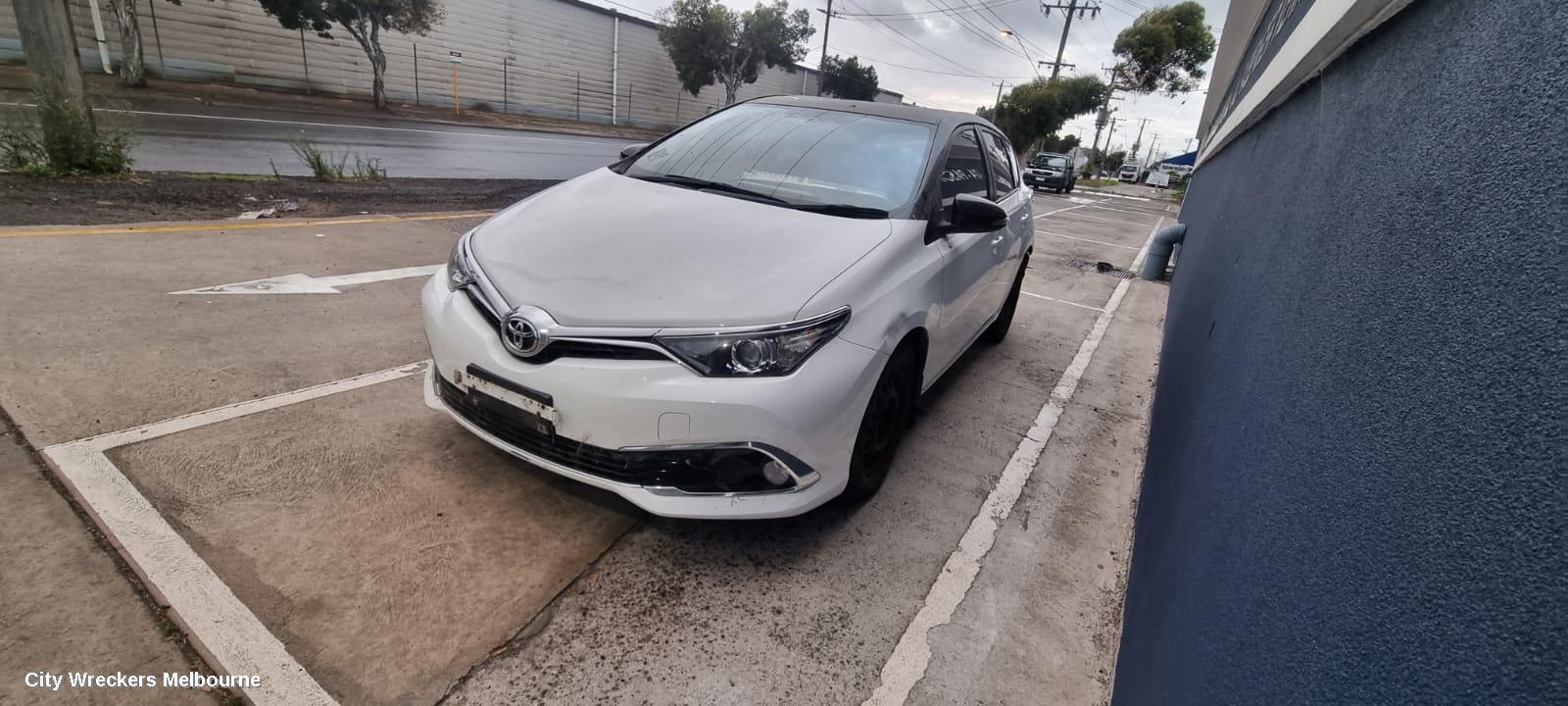 TOYOTA COROLLA 2016 Right Taillight