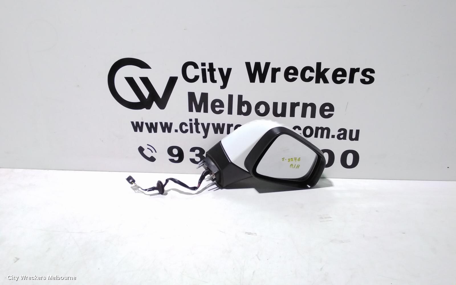 HOLDEN TRAX 2017 Right Door Mirror