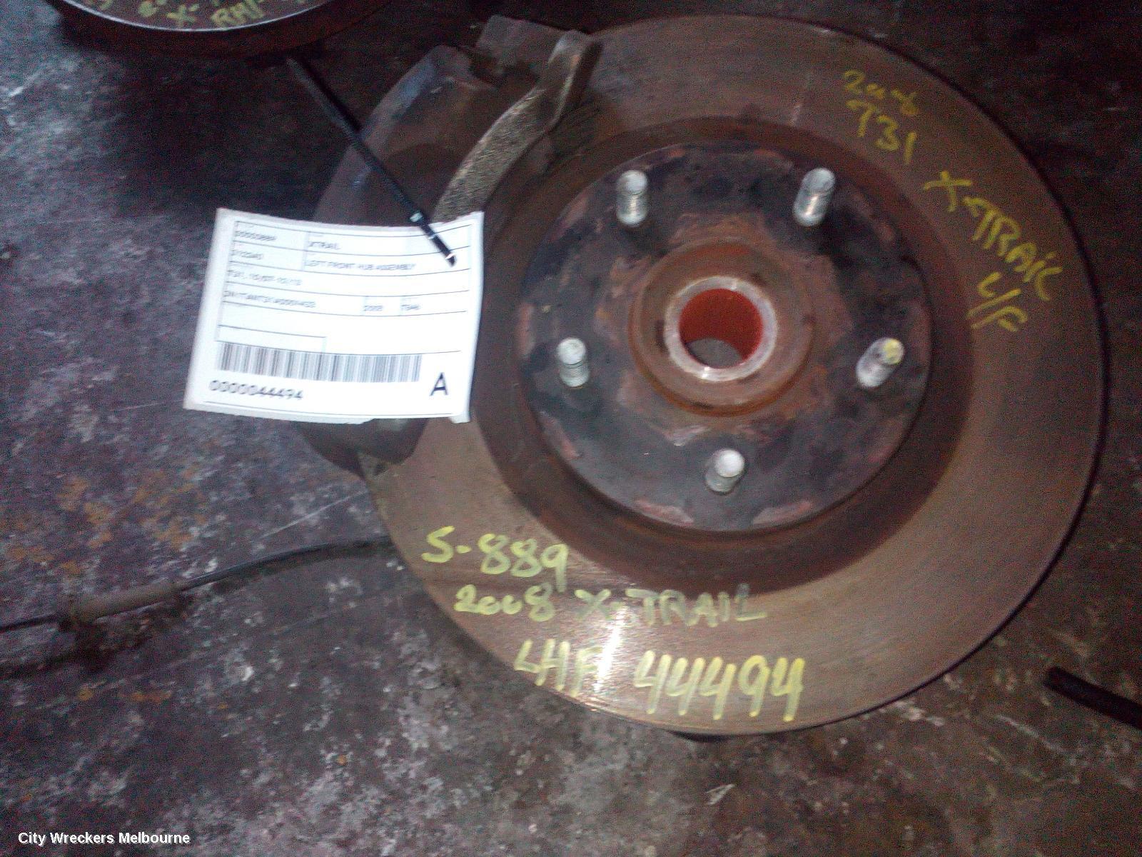 NISSAN XTRAIL 2008 Left Front Hub Assembly