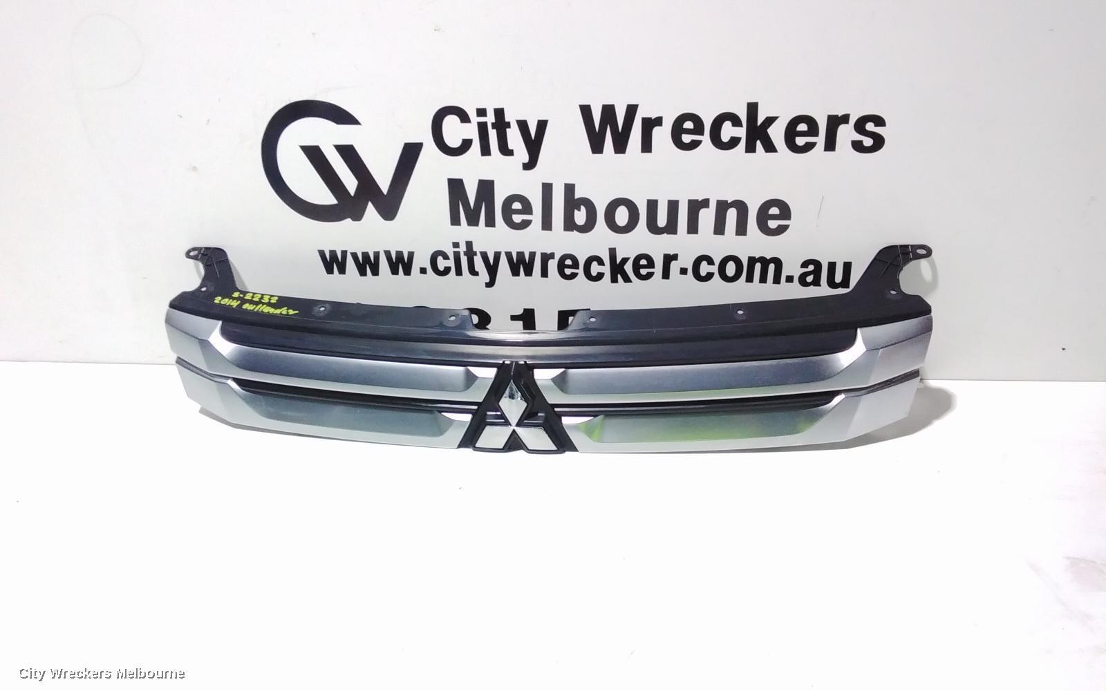 MITSUBISHI OUTLANDER 2014 Grille