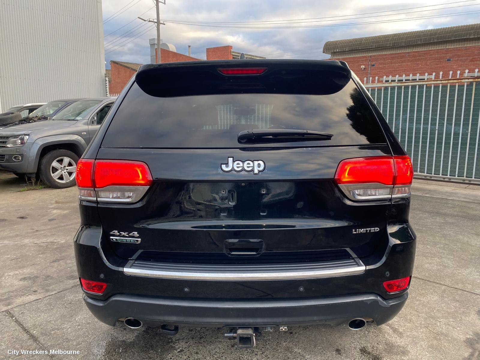 JEEP GRANDCHEROKEE 2016 Grille