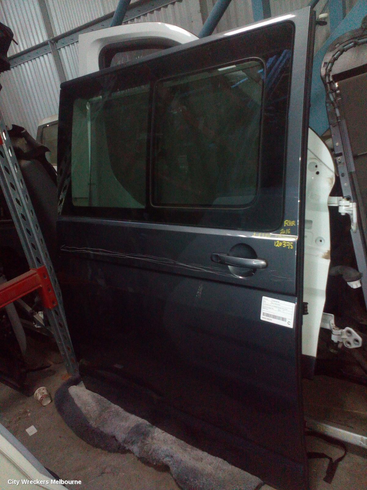 VOLKSWAGEN TRANSPORTER 2016 RIGHT_REAR_DOOR_SLIDING