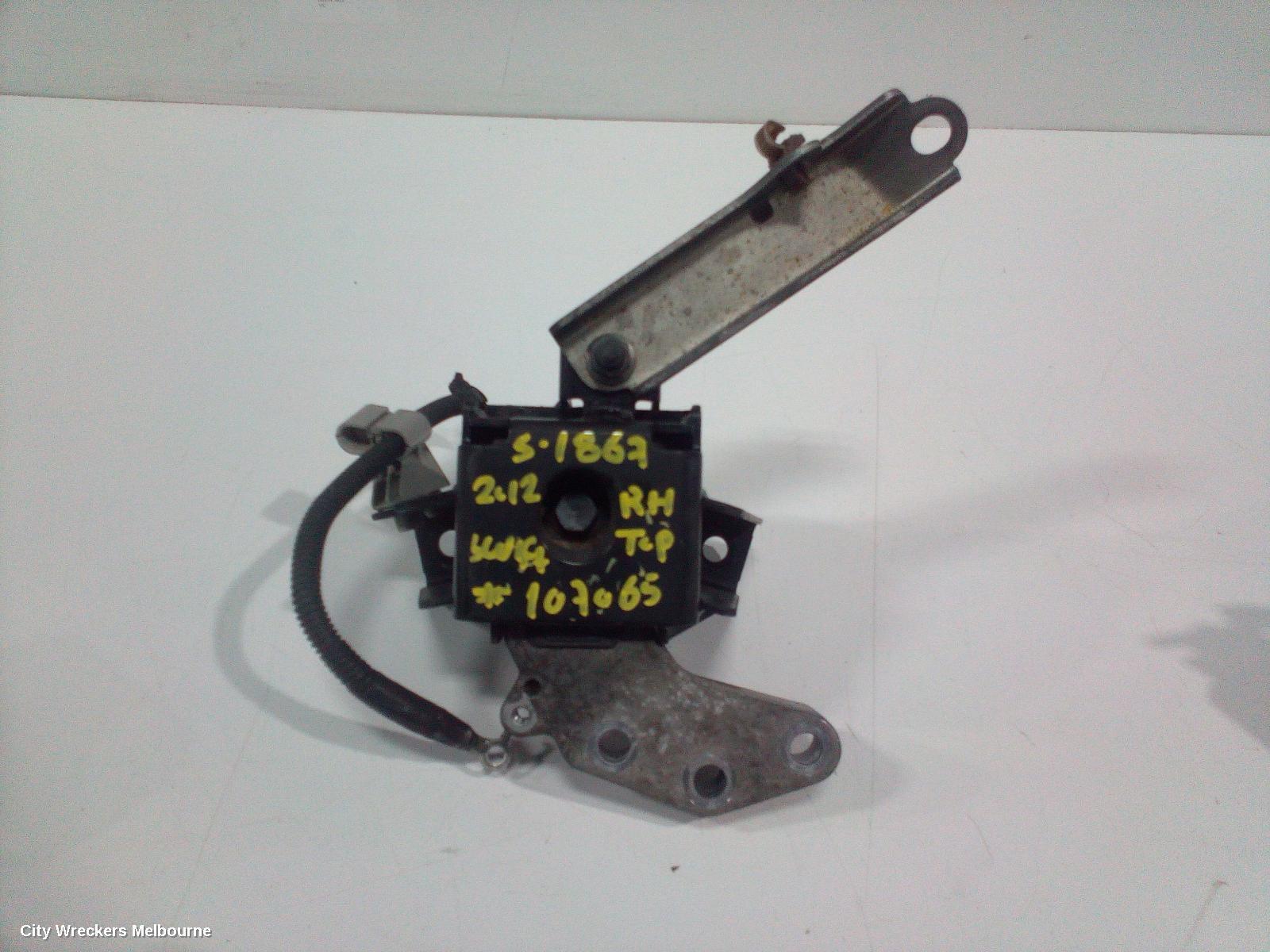 SUZUKI SWIFT 2012 Mount