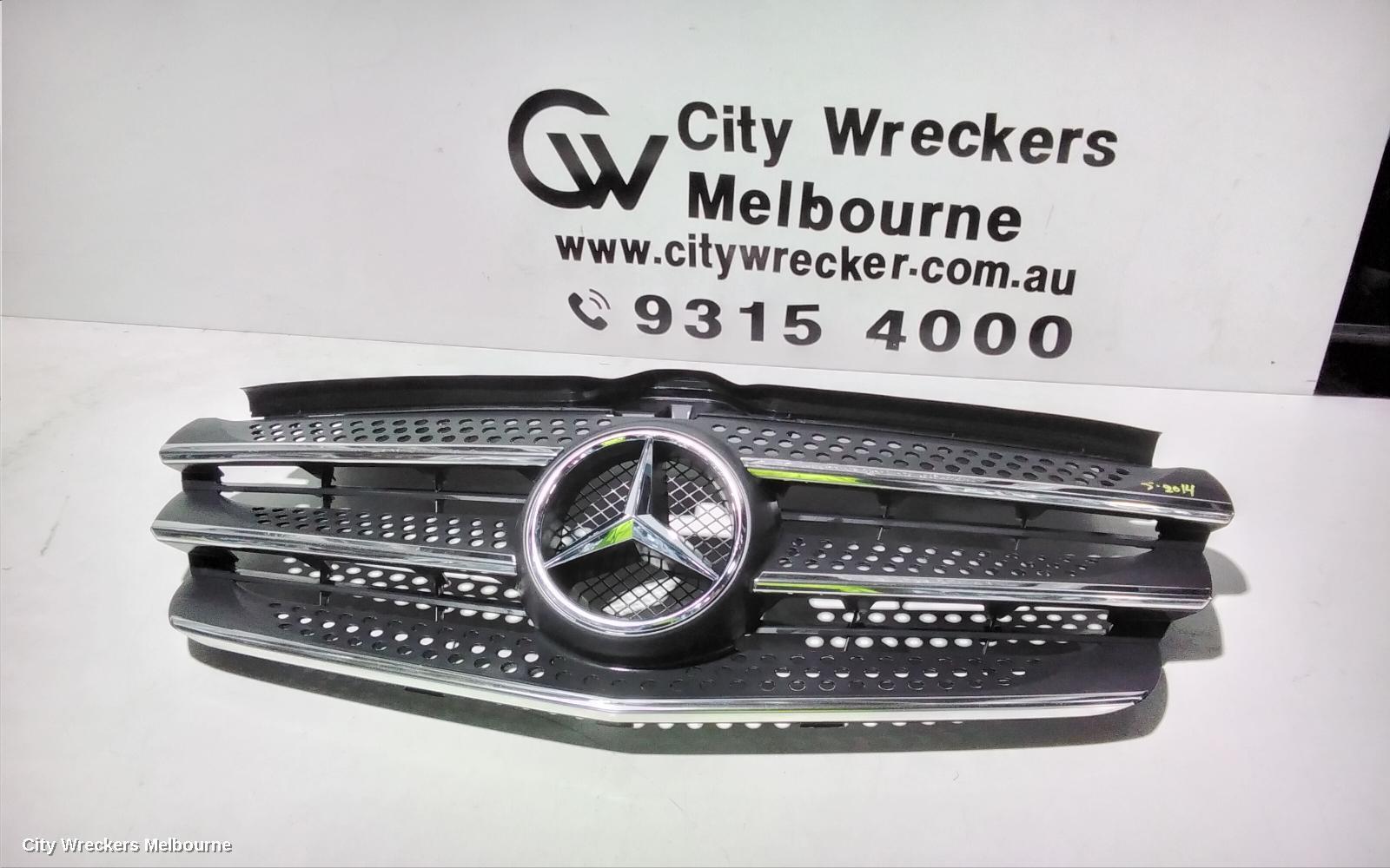 MERCEDES VITO 2017 Grille