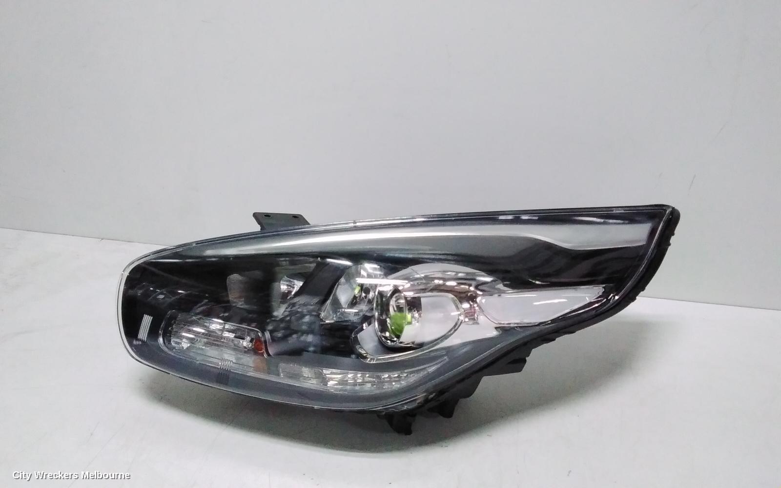 KIA RONDO 2018 Left Headlamp