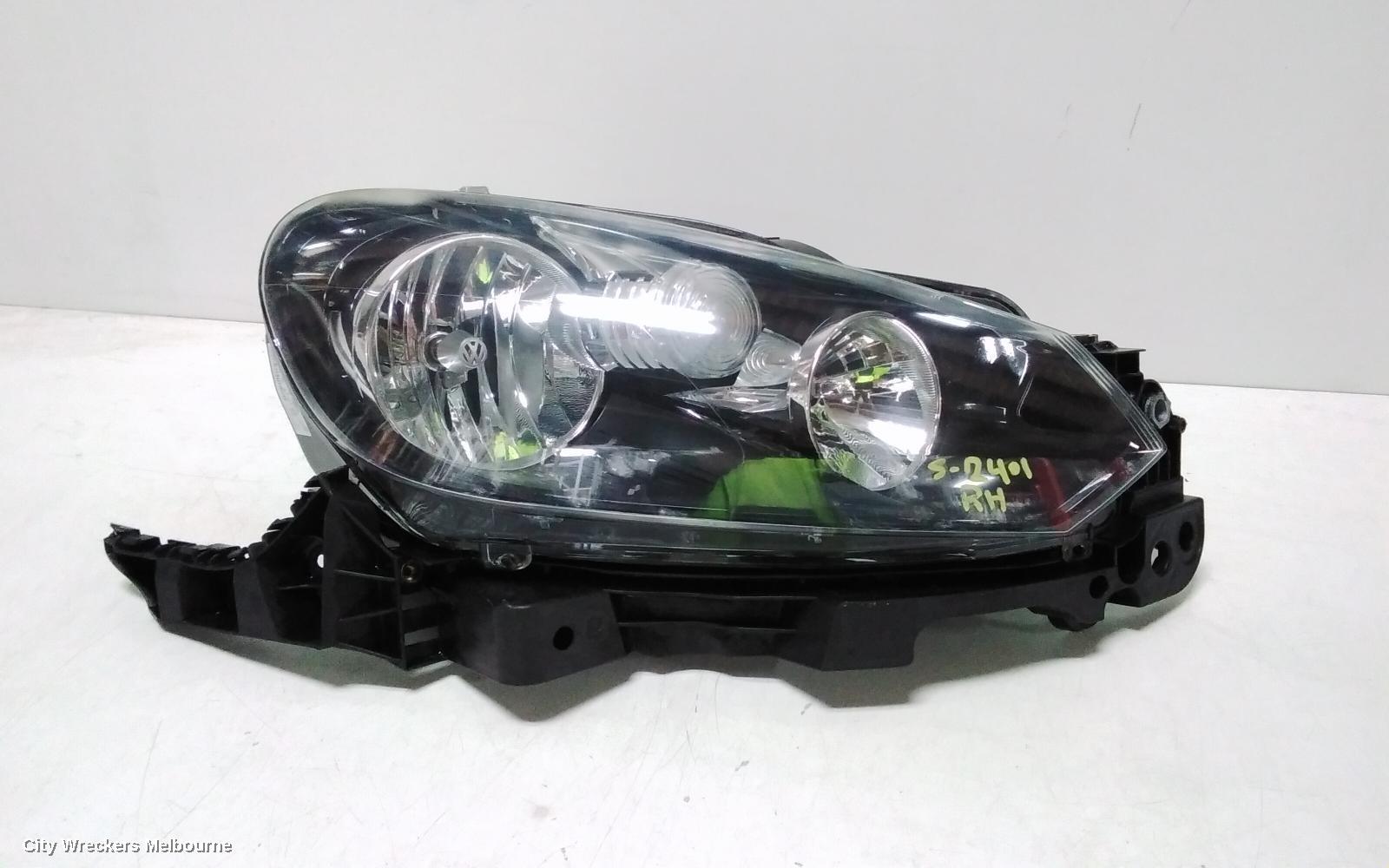 VOLKSWAGEN GOLF 2014 Right Headlamp