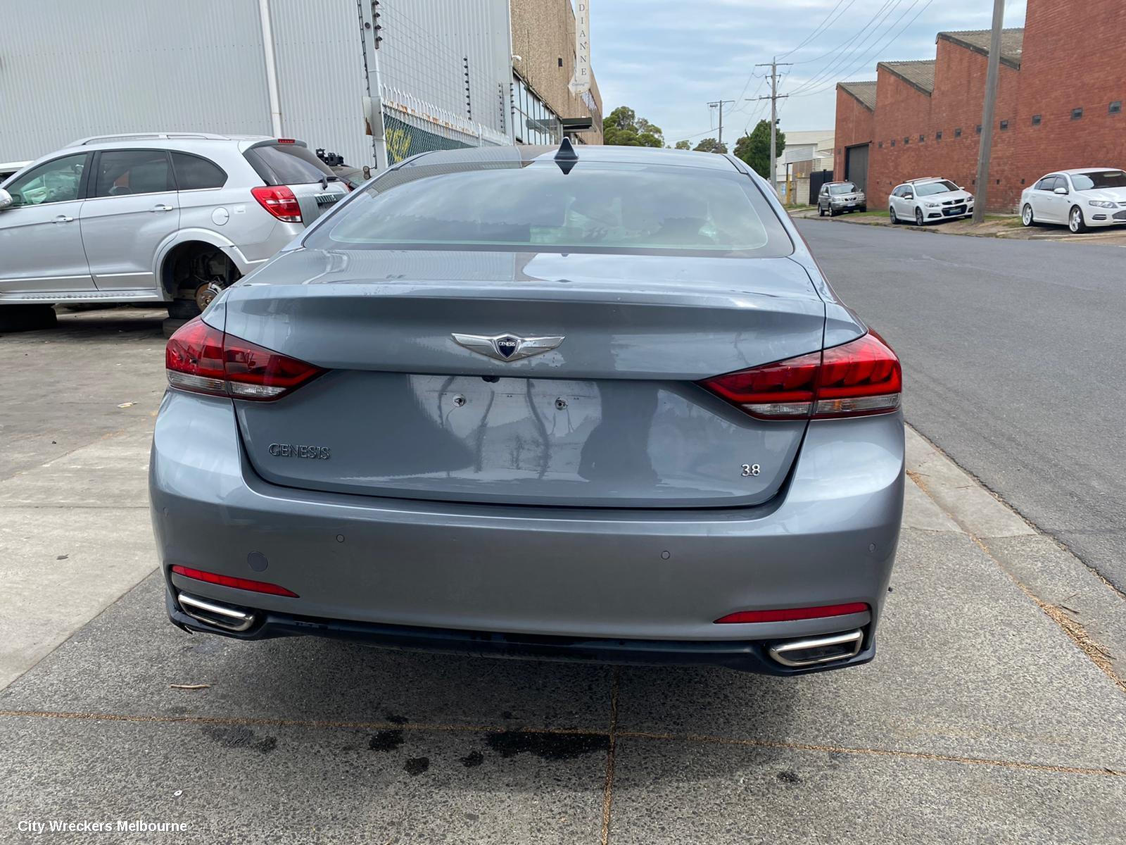 HYUNDAI GENESIS 2016 Rear Garnish