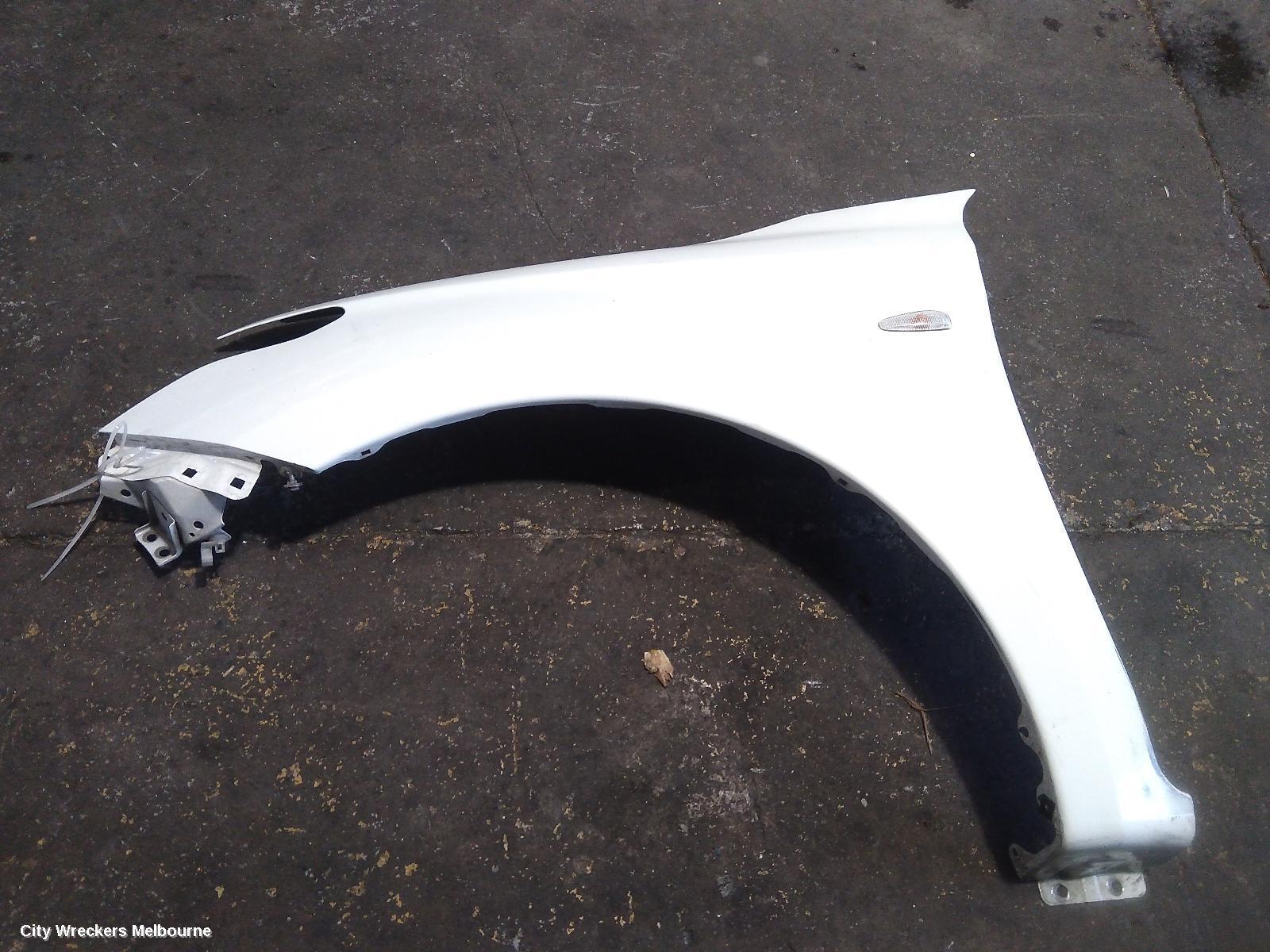 MITSUBISHI TRITON 2016 Left Guard