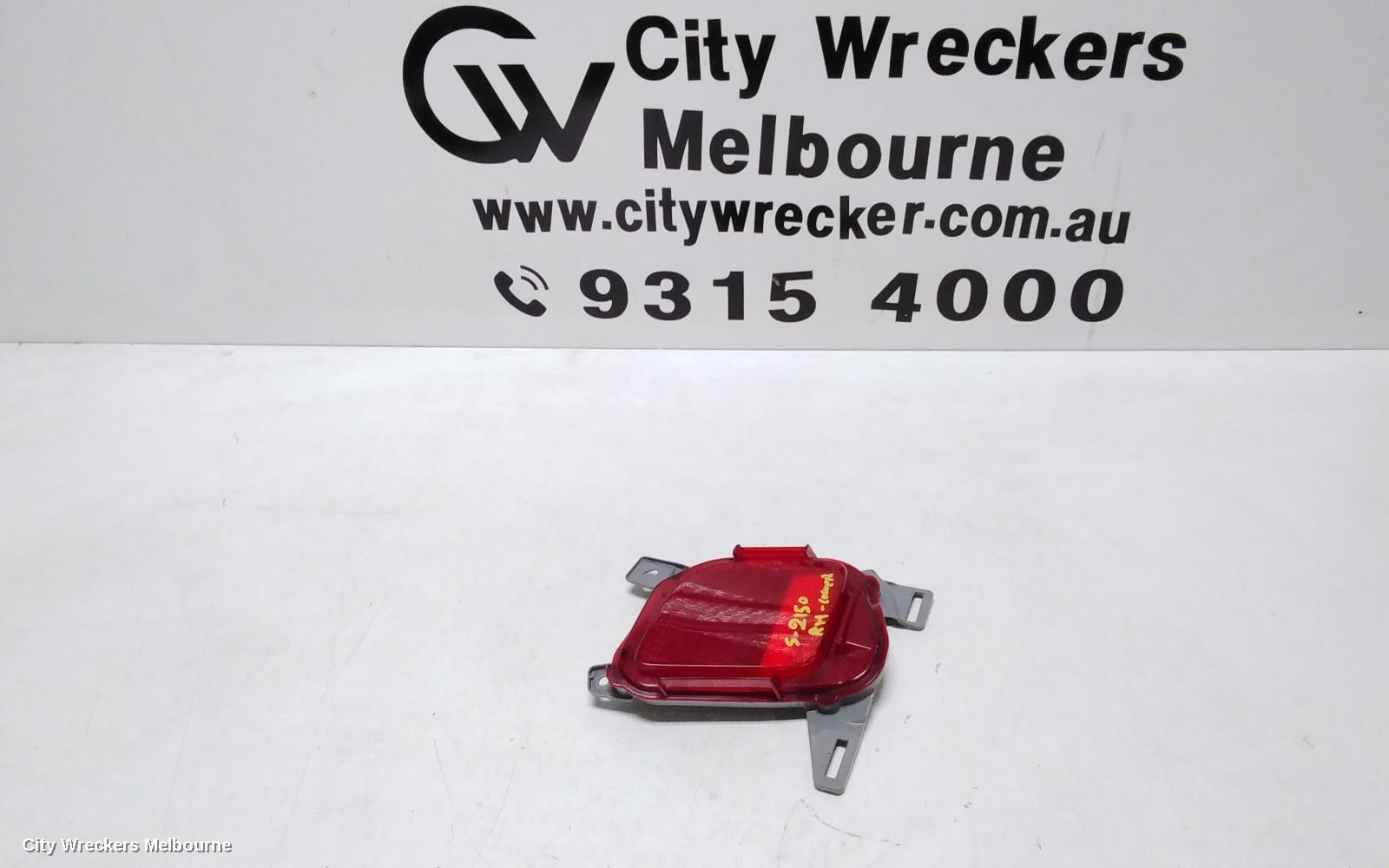 TOYOTA KLUGER 2014 Right Taillight