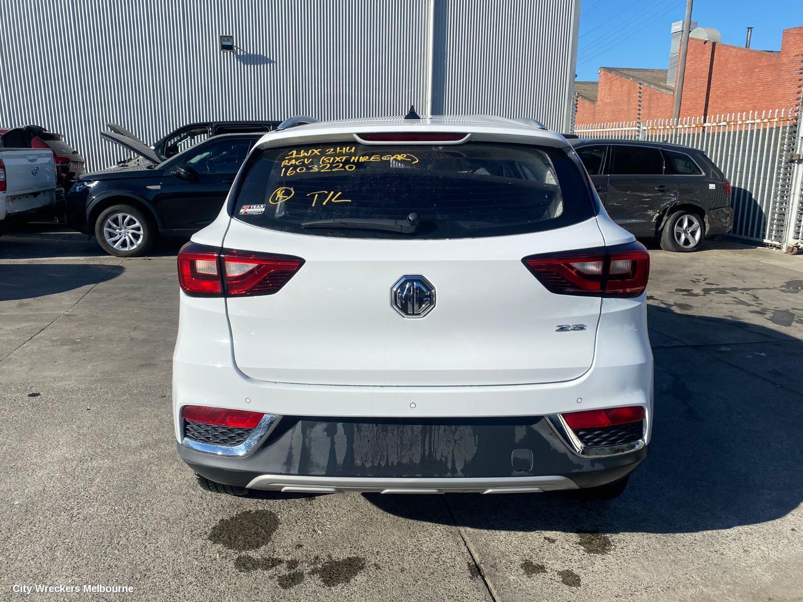 MG ZS 2023 Left Front Door