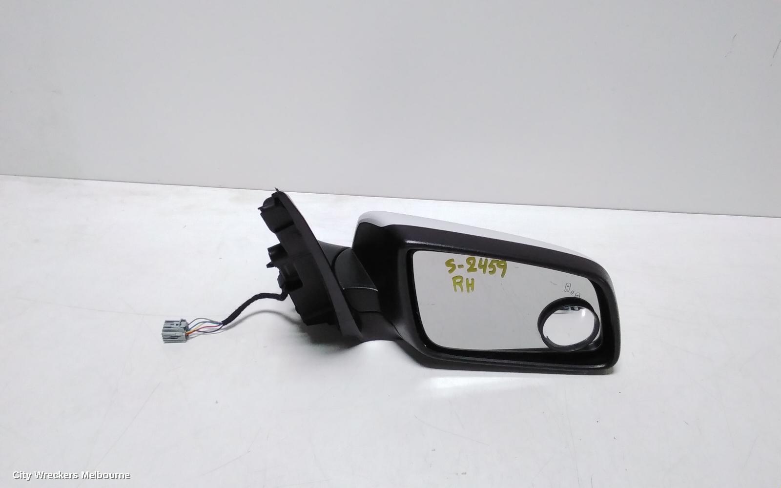 HOLDEN COMMODORE 2017 Right Door Mirror