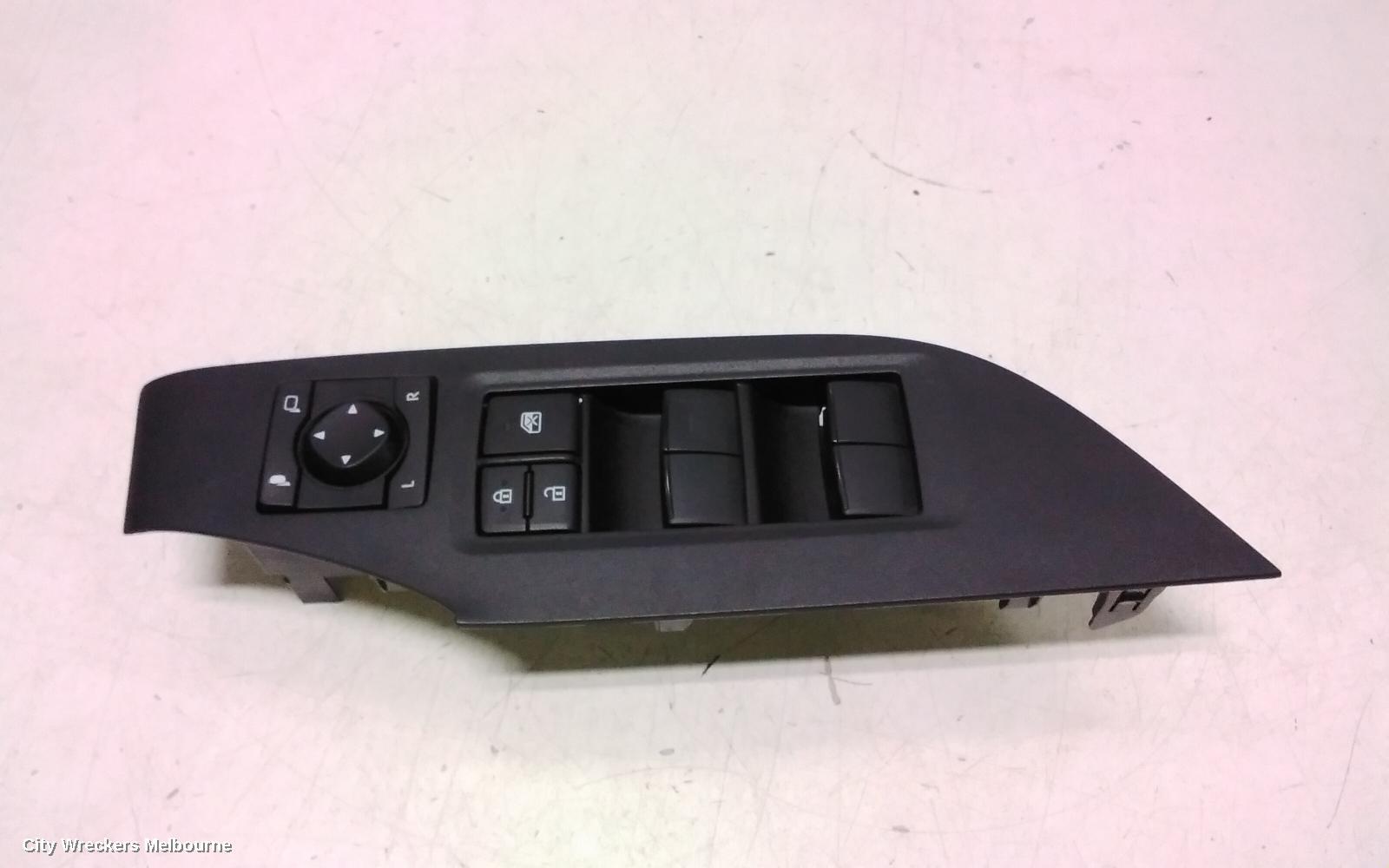 TOYOTA RAV4 2022 Pwr Dr Wind Switch