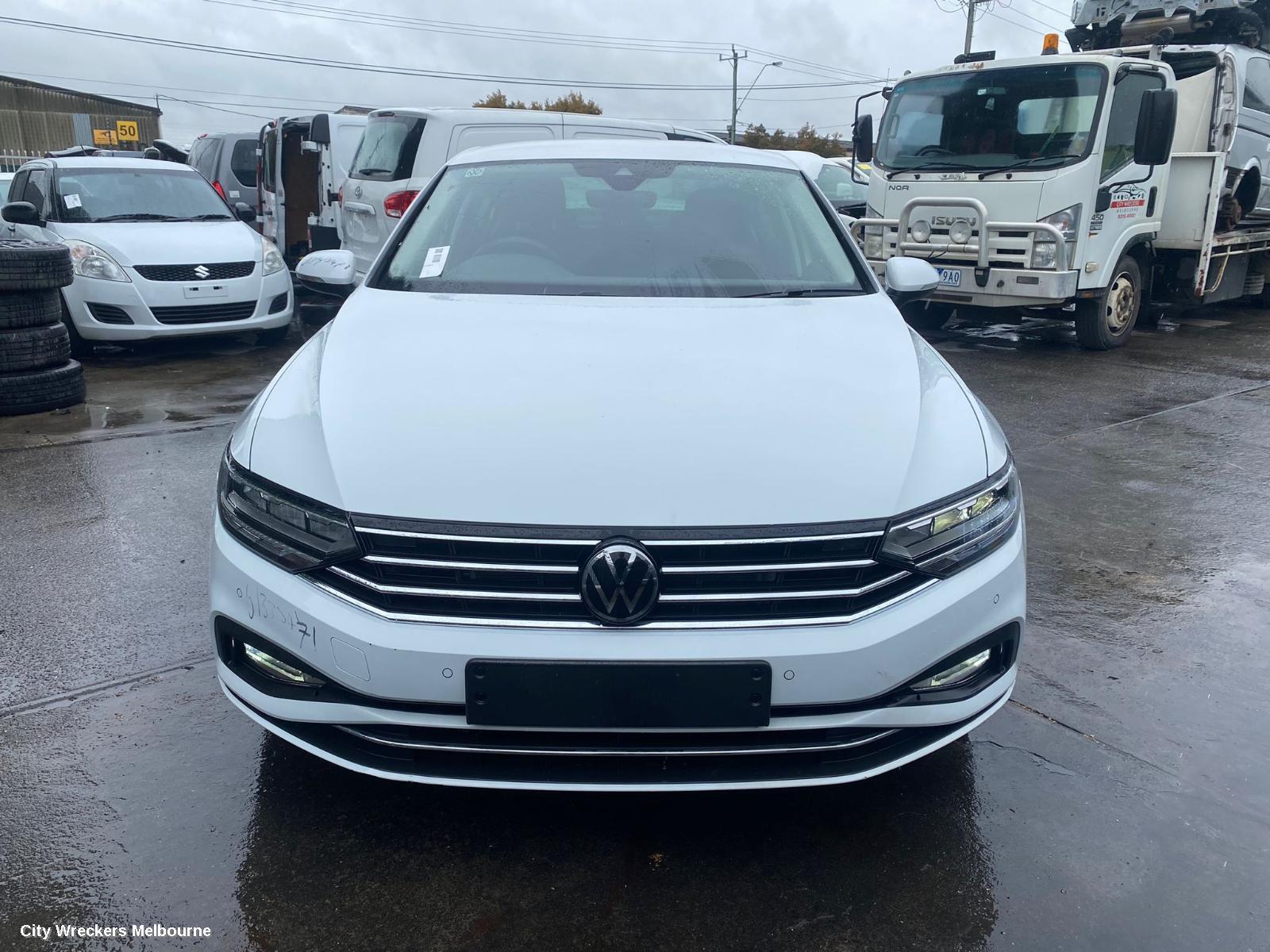 VOLKSWAGEN PASSAT 2022 Trans/Gearbox