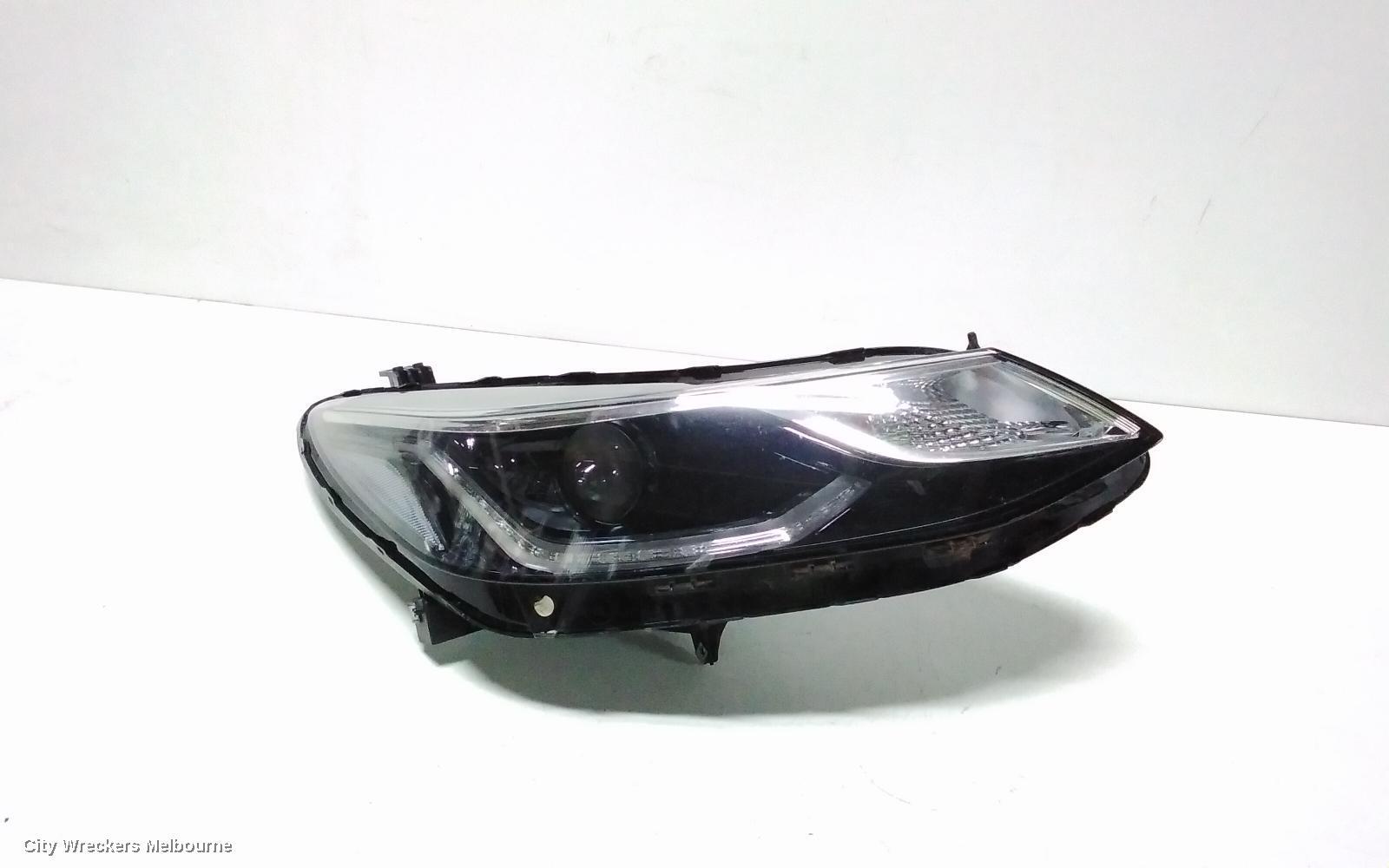 HOLDEN ASTRA 2017 Right Headlamp