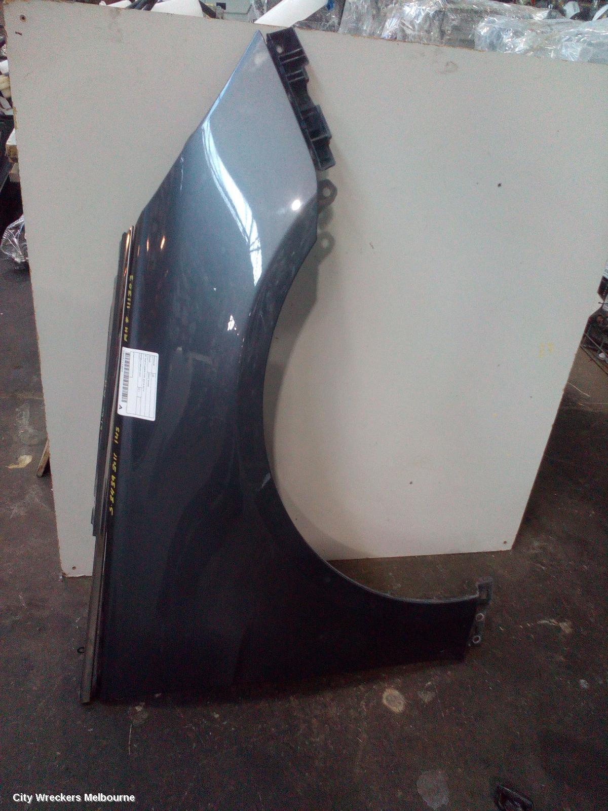 HYUNDAI I45 2011 Right Guard