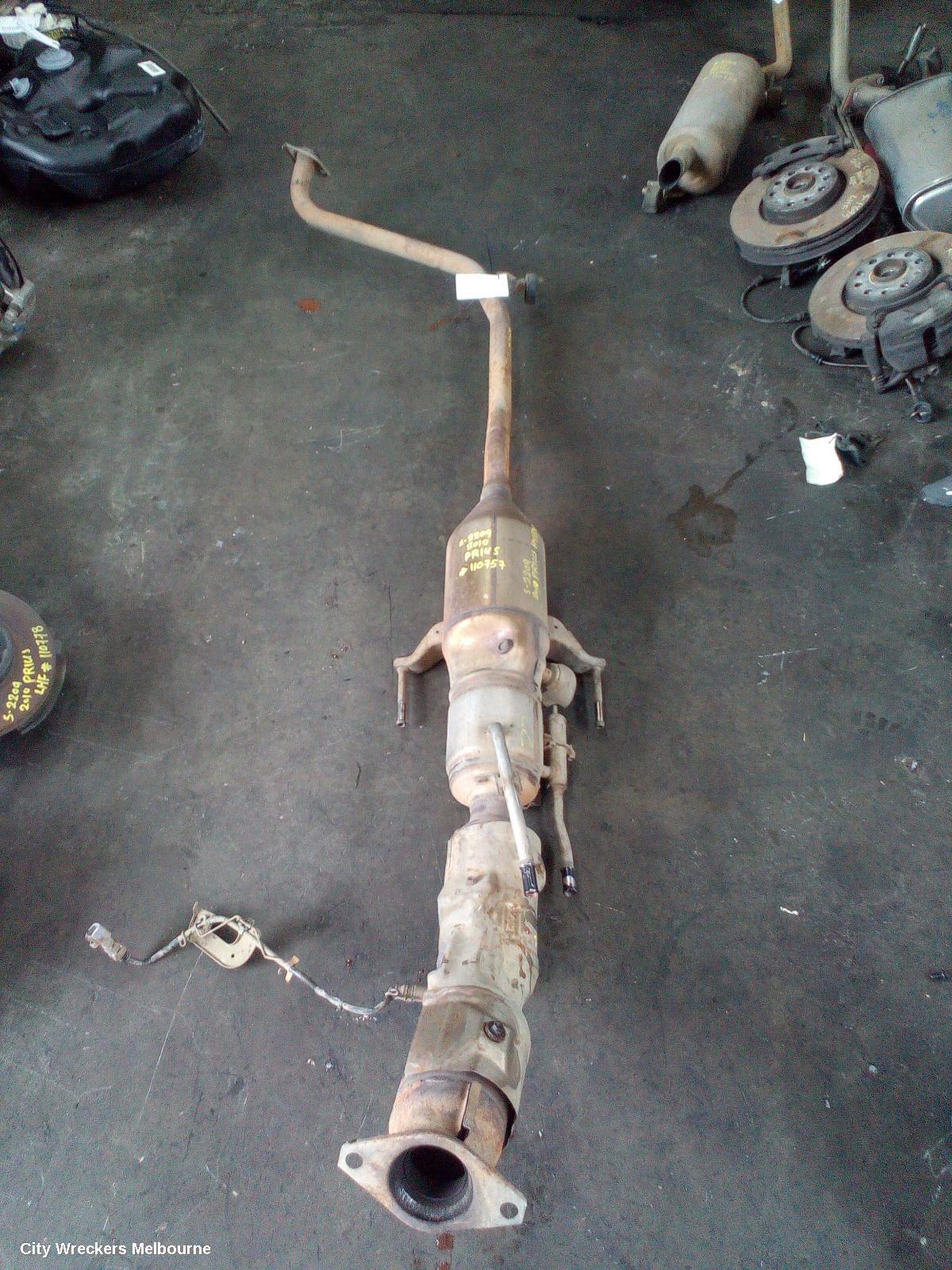 TOYOTA PRIUS 2010 Catalytic Converter