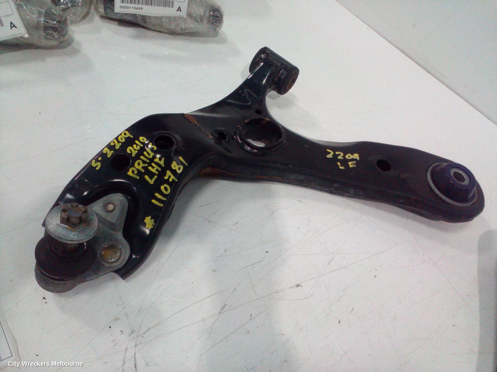 TOYOTA PRIUS 2010 Left Front Lower Control Arm