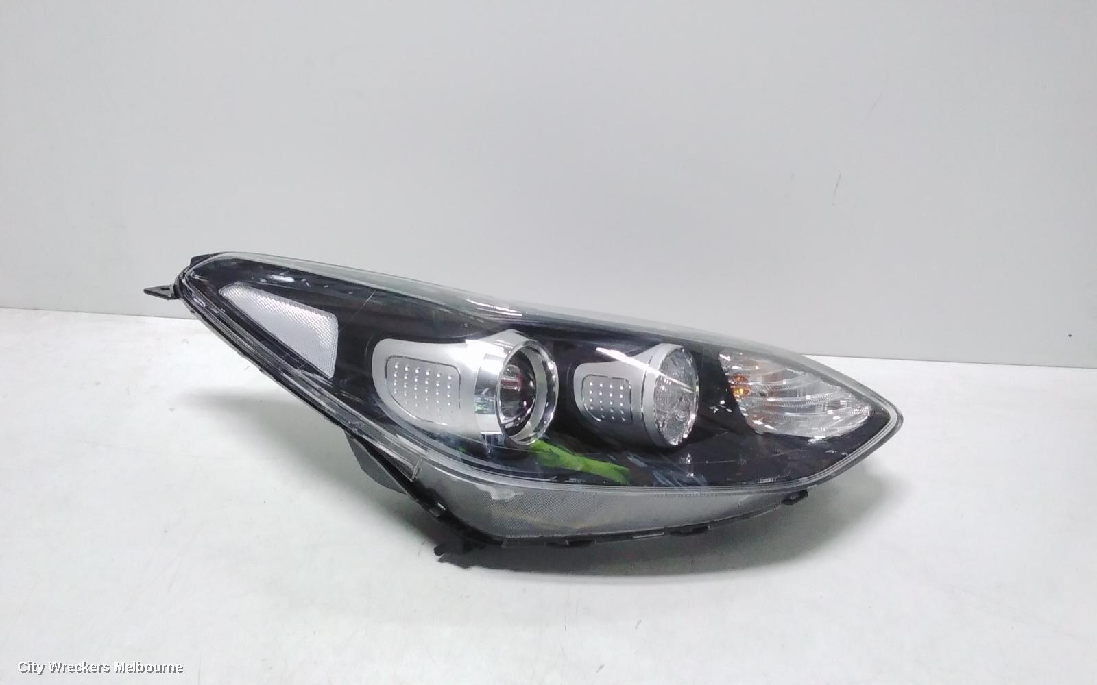 KIA SPORTAGE 2016 Right Headlamp