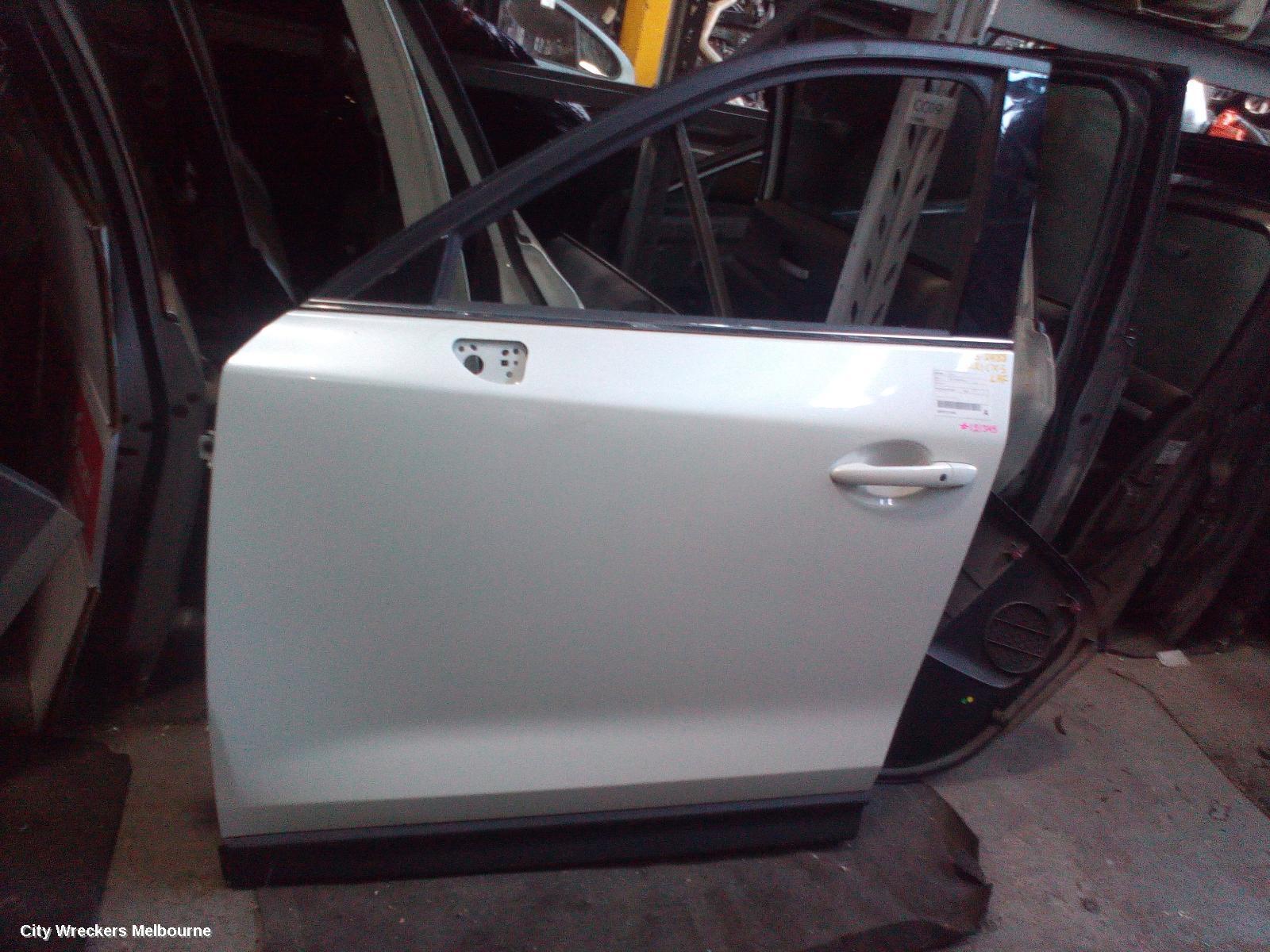 MAZDA CX5 2021 Left Front Door